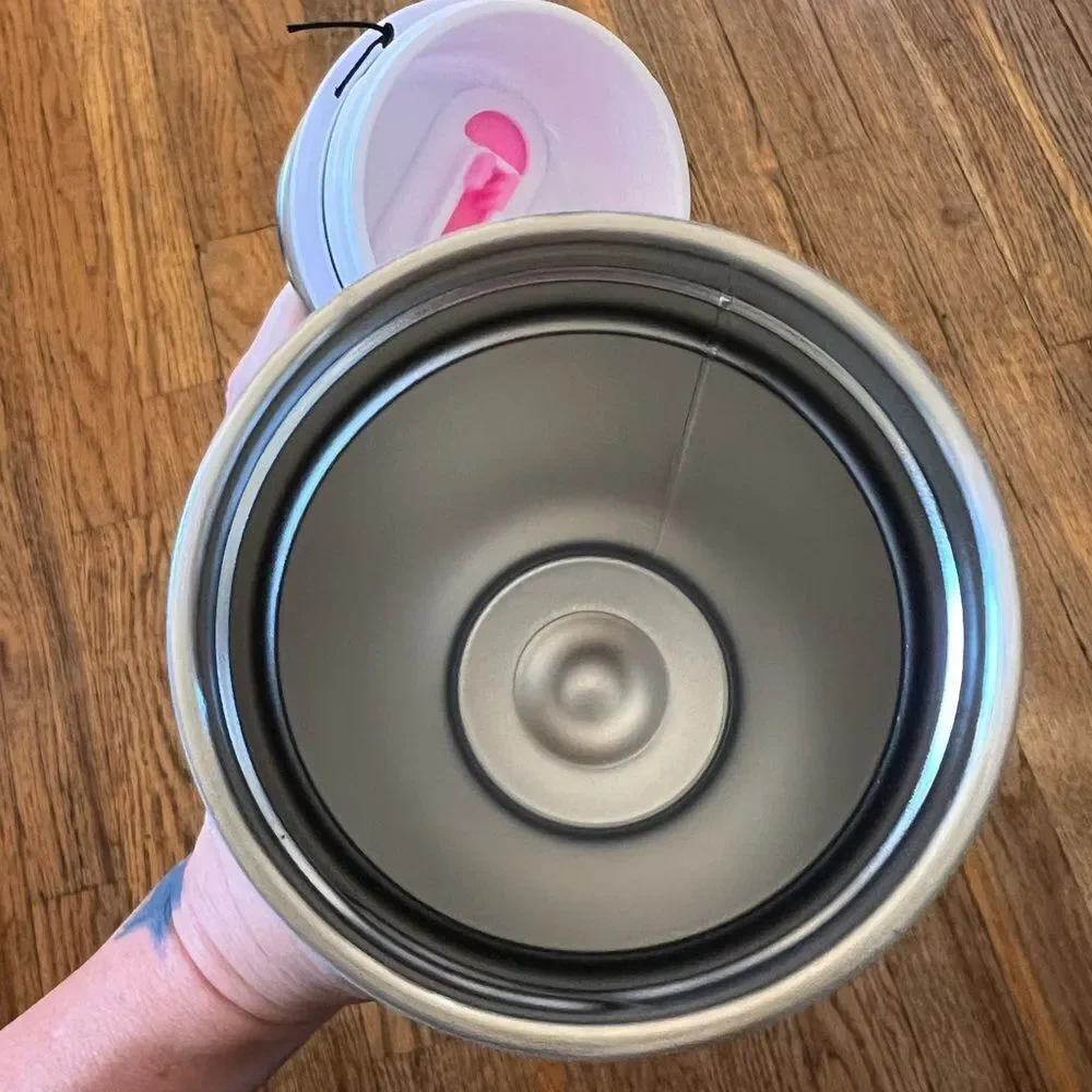 Hello Kitty X Igloo 16 oz Stainless Steel Can
